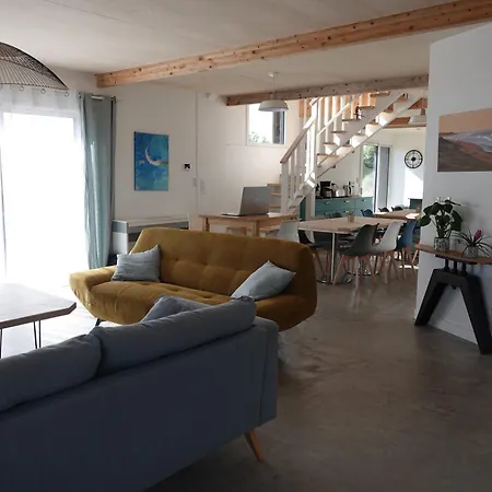 Maison Bois, Les Conches 10 Pers Holiday home