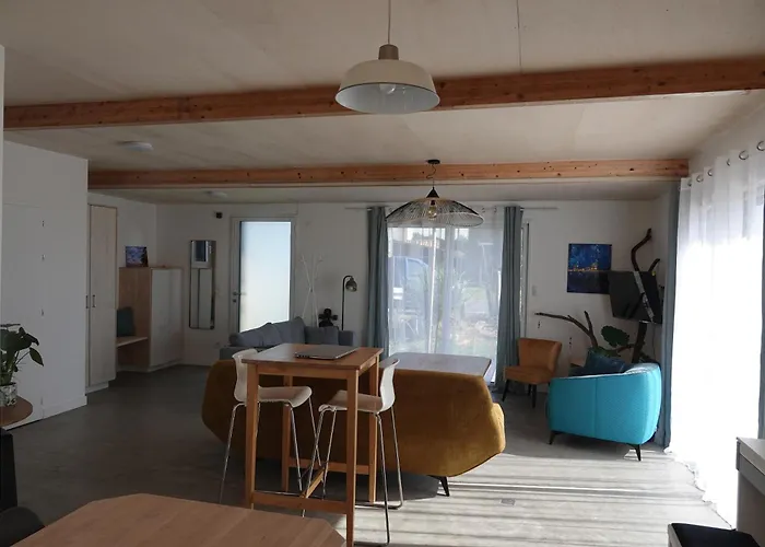 Maison Bois, Les Conches 10 Pers Hébergement de vacances *